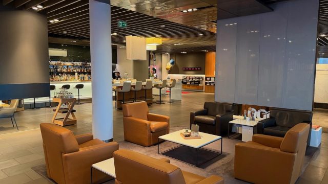 Discovering the Luxuries of Lufthansa's First Class Experience